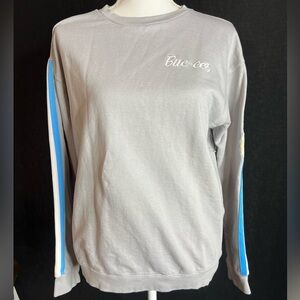 Buc-ee's Women's Gray Crewneck Sweatshirt with Blue Stripe Sleeves